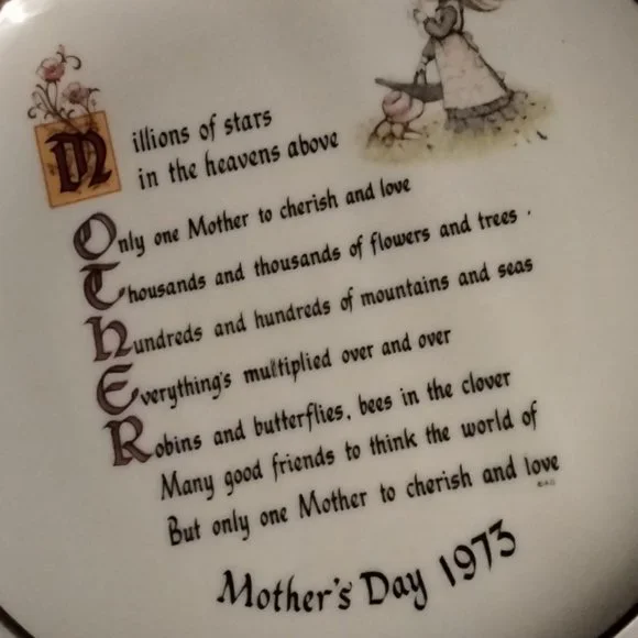Vtg Mother's Day 1973 Holly Hobbie Plate AMERICA GREETINGS with vtg Plate Hanger - Picture 4 of 8